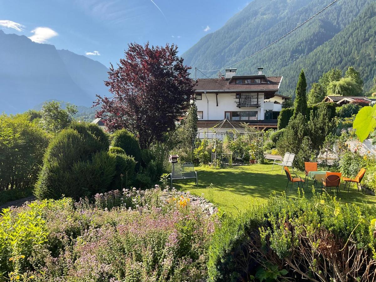 Komfortable Ferienwohnung mit herrlicher Aussicht Sautens Exterior foto